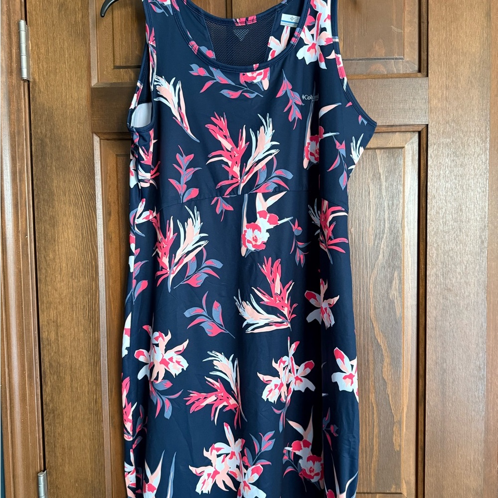 Columbia Navy Floral Sleeveless Top